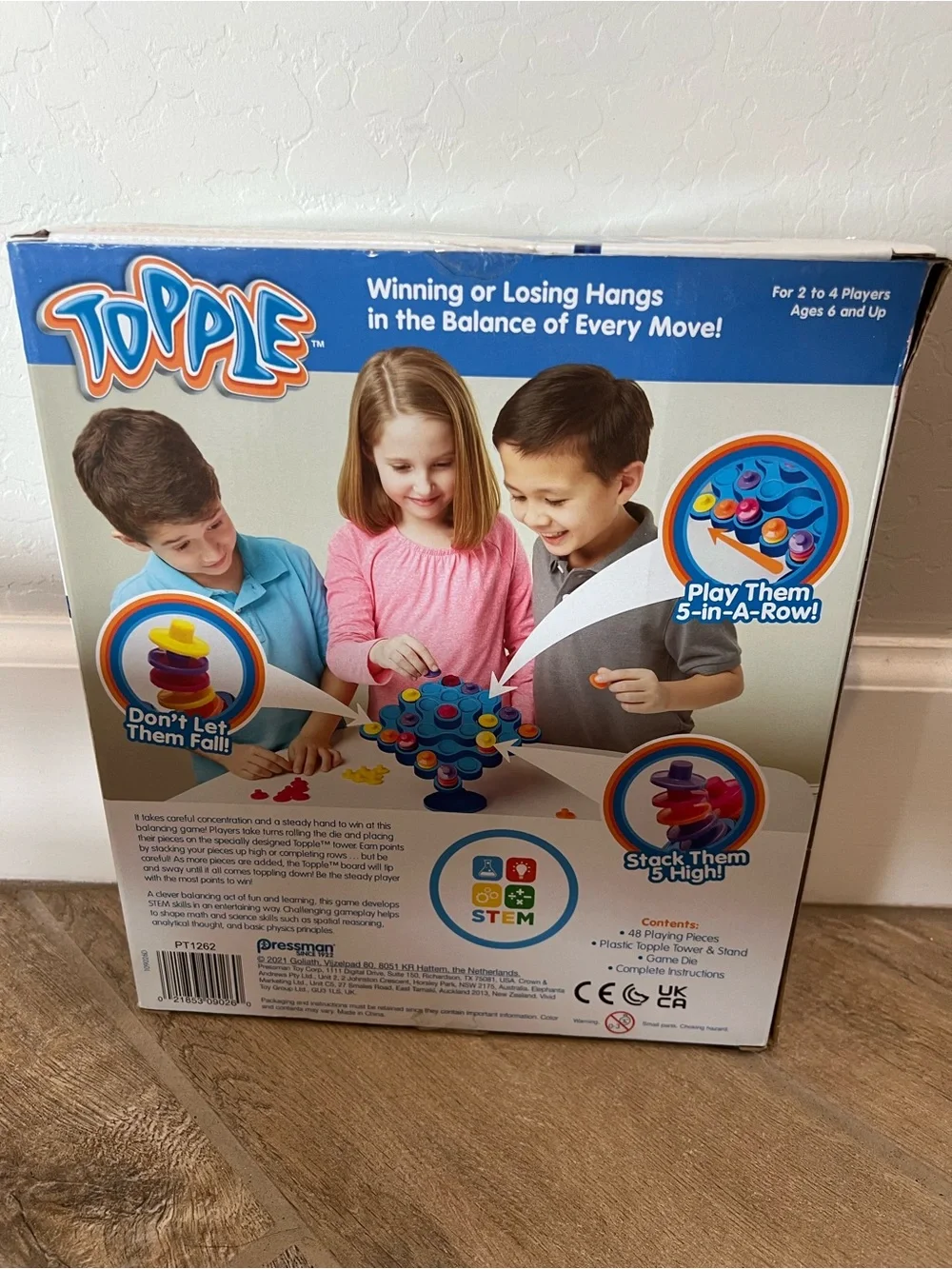 Topple, classic physics-based balancing board game NIB $15